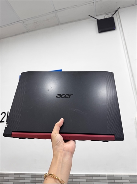 Laptop Acer Nitro 5 AN515-43 - Ryzen 5-3550H - GTX 1650 4GB - 8/512GB SSD (60%) - Pin 80% - Ngoại hình: 97% - Màn ám viền vàng - Body, kèm sạc