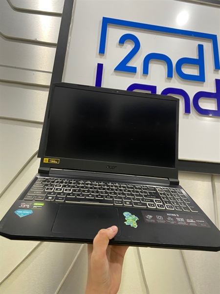 Laptop Acer Nitro 5-AN515-45 - AMD Ryzen 5 5600H - Ram 8/512GB SSD - GTX 1650 - Pin 70% - Màu đen - Ngoại hình: 97% - Ám hồng trong , phản quang màn đen , trầy sườn bể góc nhẹ , mất 2 ốc mặt D - Kèm sạc 1