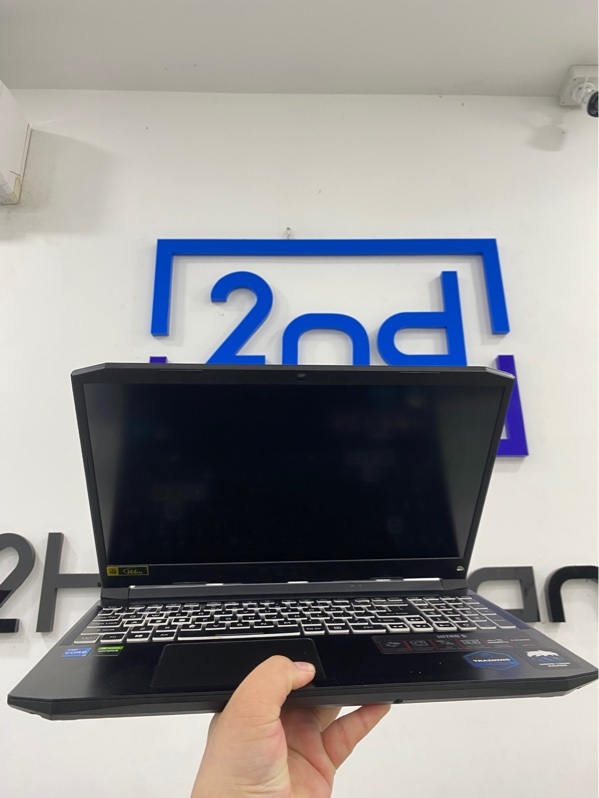 Laptop Acer Nitro 5 AN515-57 - i7-11800H - Ram 8GB/SSD 512GB - Card GeForce RTX 3050 - FHD - 144Hz - Màu đen- Pin 73% - Ngoại hình 97% - phím mòn ,viền trầy cấn góc , màn ám hồng , màn trầy , đốm phản quang, tối viền - Kèm sạc