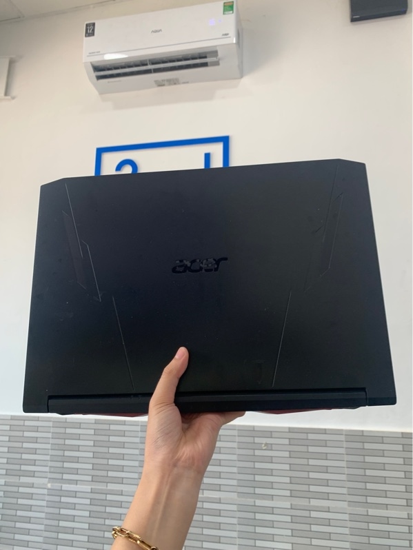Laptop Acer nitro 5 - i7-11800h - Ram 8/512 ssd - RTX 3050 ti 4gb - Màu đen - Pin 70% -Ngoại hình: 97% - Màn ám vàng, mất camera - Kèm sạc