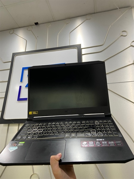Laptop Acer Nitro AN515-45 - AMD Ryzen 5 5600H - GTX 1650 - Ram 8/512GB - Pin 69% - Màu đen - Ngoại hình: 97% - Màn in phím, 2 đốm phản quang, màn ám hồng viền vừa- Kèm sạc 1