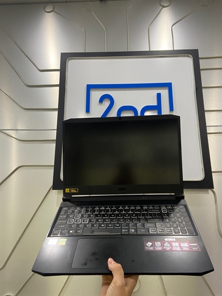 Laptop Acer Nitro AN515-45 - AMD Ryzen 7 5800H - GTX 3060 - Ram 16/512GB - Pin 86% - Màu đen - Ngoại hình: 97% - Màn 1 đốm phản quang, in phím nhẹ - Kèm sạc 1