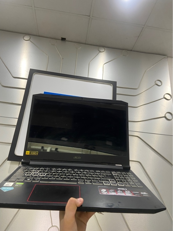 Laptop Acer Nitro AN515-55 - i5-10300H - Ram 8/512GB SSD - GTX 1650 4GB - Fps 45 - Pin 78% - Màu đen - Ngoại hình: 97% , 1 chấm phản quang - Kèm sạc