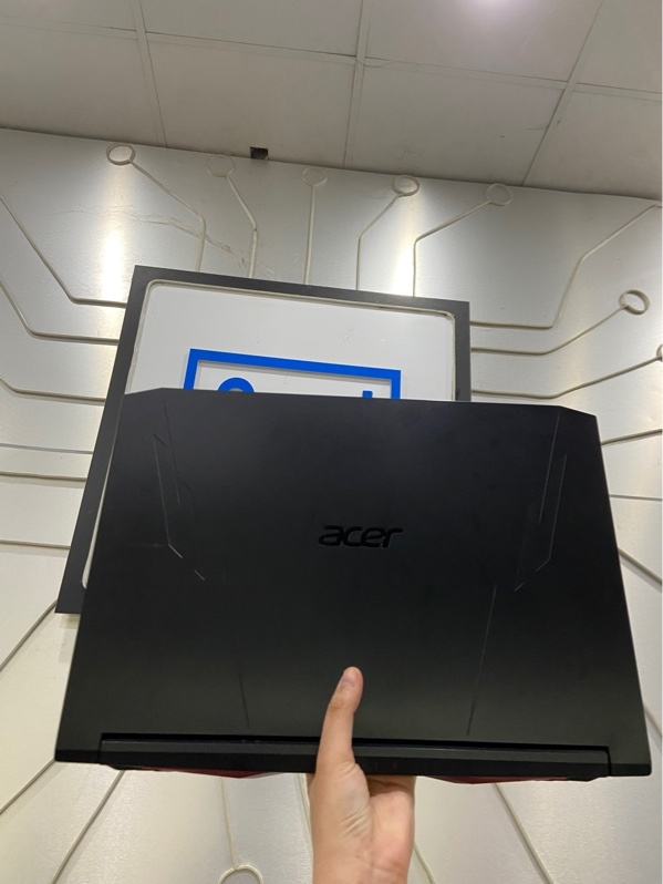 Laptop Acer Nitro AN515-57 - i5 11400H RTX 3050 - 24/512GB SSD - Pin 70% - Màn 144HZ - Màu đen - Ngoại hình: 97% - Màn ám hồng viền nhiều, touchpad trầy, bỏ trầy xướt xung quanh, hoằn phím nhẹ - Kèm sạc