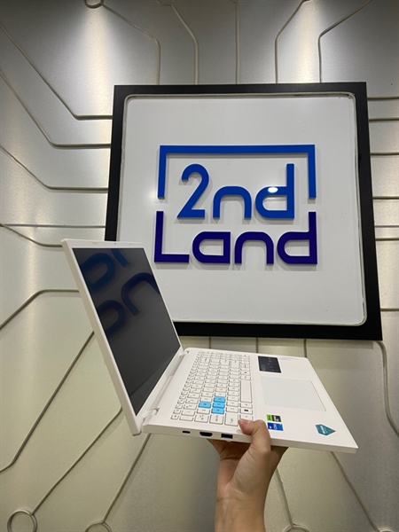 Laptop Acer Nitro NL16-71G - i5-13420H - RTX 3050-6GB - Ram 16/512GB SSD - Pin 100% - Chu kì sạc 1 lần - Màu trắng - Ngoại hình: 99% - FullBox 2