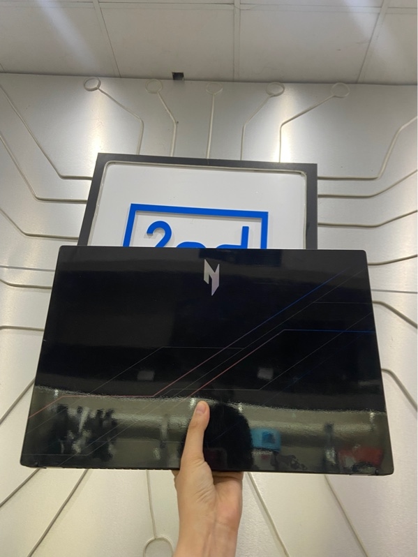 Laptop Acer Nitro V 15 ANV15-52 - I5-13420H - Ram 16/2TB SSD đã nâng - RTX 5050 - Pin 93% - Màu đen - Ngoại hình: 97% - bể nứt góc - Kèm sạc