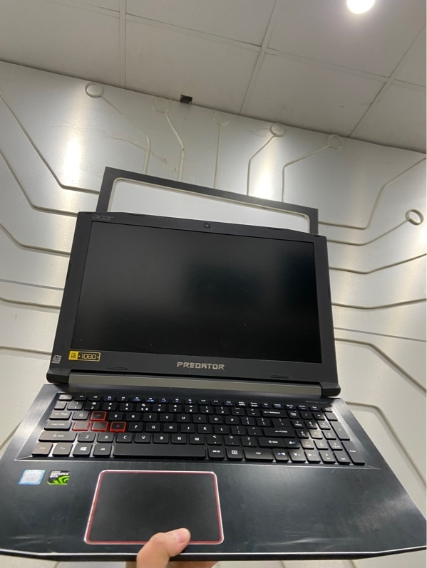 Laptop Acer Predator G3-572 - i7 7700HQ GTX 1060 - 16/128GB SSD / 1TB HDD - Sức khỏe kém - Pin 89% - Màu đen - Ngoại hình: 97% - Màn 60HZ đã thay , màn ám vàng nhe, cam mờ nặng - Kèm sạc