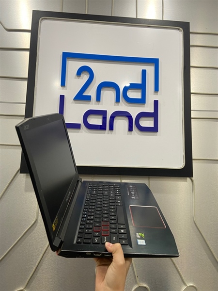 Laptop Acer Predator G3-S72 - i7-7700HQ - GTX1060 - Ram8/128GB SSD - 1TB HDD - Màu đen - Pin 60% - Ngoại hình: 97% - Bể bung cạnh màn - Body - Kèm sạc 2
