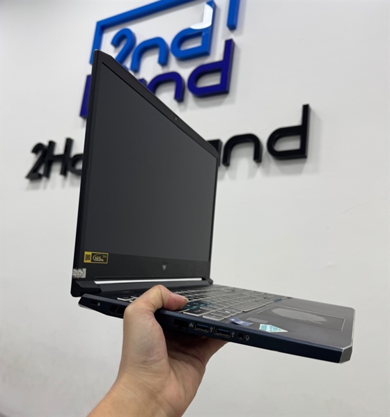Laptop Acer Predator PH315-54 - i7 11800H - RTX 3060 - Ram 16/512 Gb SSD (97%) - Pin 82% - Màu xanh - Ngoại hình 96% - Trầy xước , touchpad xấu, màn ám viền hồng phản quang rộp phím nặng , mất 1 miếng kê mặt D - Kèm sạc 1