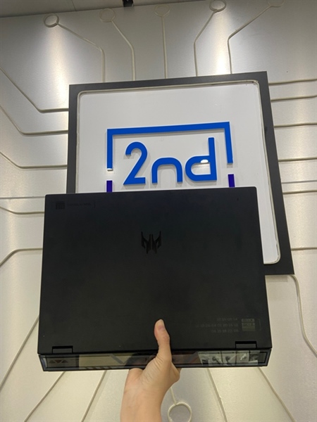 Laptop Acer Predator PHN16-72 - i7-14700HX - RTX 4050 - Ram 16/1TB SSD - Pin 99% - Màu xanh đen - Ngoại hình: 98% - Kèm sạc