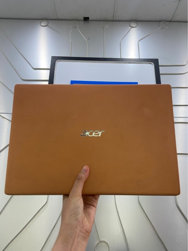 Laptop Acer Swift 3 - Chip intel core i5 1135G7- Ram 8GB SSD 512GB - Màn 14inch - Pin 52% - Màu cam đồng - Ngoại hình: 97% - Vân tay không nhạy - Kèm sạc