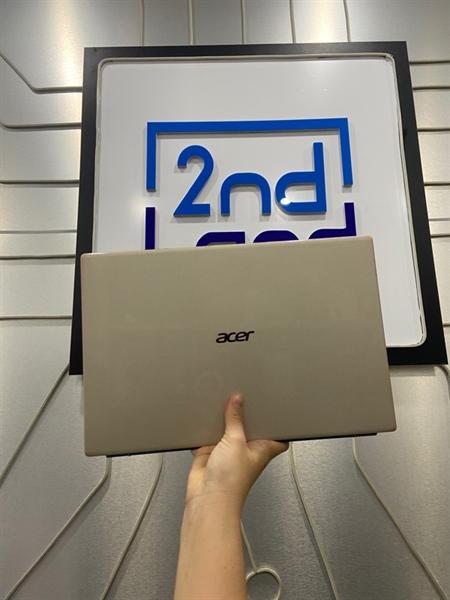 Laptop Acer Swift SE 314-510G7 - Ram 8/512GB SSD - Xe Graphics - Pin 61% - Màu đồng - Ngoại hình: 97% - 3 đốm phản quang, màn in phím, bản lề yếu, viền ám vàng, loa phải rè nhẹ - Body - Kèm sạc 0