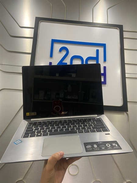 Laptop Acer Swift SF314-52 - Ram 4/1TB SSD - i5-8250U - Pin 64% - Màu xám - Ngoại hình: 97% - Viền ám vàng, màn rộp - Kèm sạc 1