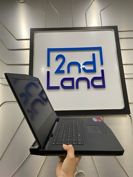 Laptop Alienware 15R3 - i7-6700HQ - Ram 16/256 SSD /1 TB HDD - GTX 1070 - Pin 10% - Màu đen - Ngoại hình: 98% - Hở mặt C, 1 chấm phản quang - Kèm sạc 2