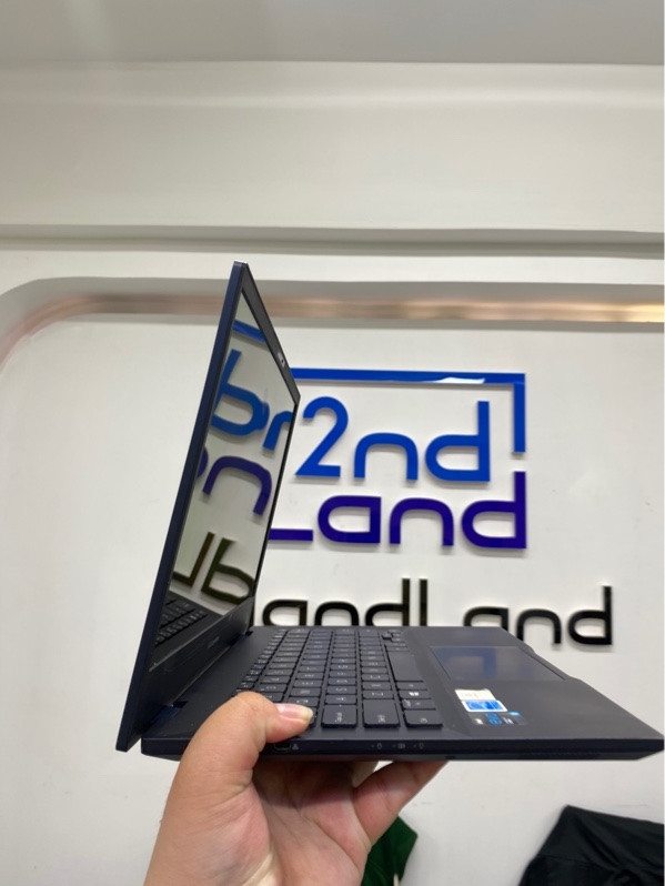 Laptop Asus expertbook B3302cea Vivobook - i7-1165g7 - 8/512ssd - Màu xanh navy - Pin 76% - Ngoại hình 98% - Kèm sạc