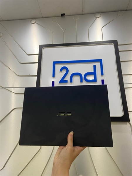 Laptop Asus Expertbook L1400CDAY - Ryzen 3 3250U - Ram 4/256GB SSD - Pin 57% - Màu xanh đen - Ngoại hình: 97% - mất 1 ốc mặt D, màn in phím - Kèm sạc