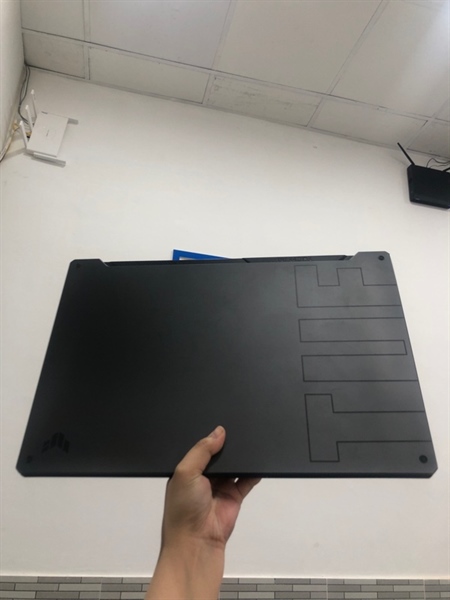 Laptop Asus gaming FX706 - i5-714CCM - RTX 3050 4G SSD512GB , SSD 500GB - RAM 16GB - Pin 66% - Màu đen - Ngoại hình 97% - Màn bầm phím ám xanh , phím tróc - Kèm sạc
