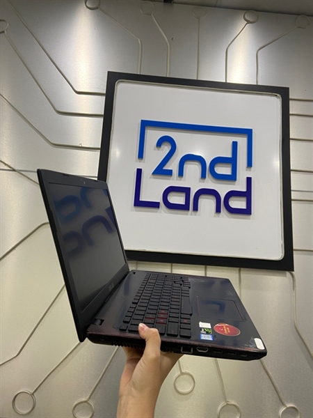 Laptop Asus GL553VD - i5-7300 HQ - Ram 16/250GB SSD - 1TB HDD - GTX 1050 - Pin 64% - Màu đen - Ngoại hình: 96% - Màn in phím, ám hồng, phản quang lớn, viền trầy nặng, phím tróc chữ, khe ổ đĩa rung lắc, lưng trầy - Kèm sạc - không bảo hành 2