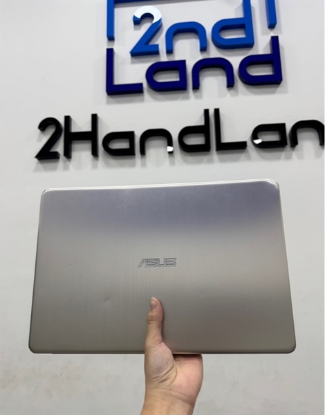 Laptop Asus Notebook S510U -i7 8550U - GeForce 940MX - Ram 8/128Gb SSD (46%)/ 1TB HDD (ổn) - Pin 100% - Kèm sạc