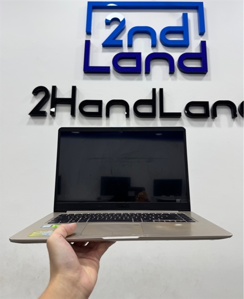 Laptop Asus Notebook S510U-i7 8550U-GeForce 940MX-Ram 8/128Gb SSD (46%)/ 1TB HDD (ổn)-Pin 100%-NH: 96-Màn rộp phím , bản lề yếu, phím mất led mất nút điều hướng, cam đục , pin hơi phồng, cổng USB trái hư - Kèm sạc ( SẢN PHẨM KHÔNG BẢO HÀNH ) 1