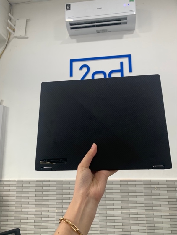 Laptop Asus rog flow x13 - Ryzen 9 5900hs - Ram 16/256ssd - RTX 3050ti 4gb - Màu đen - Pin 60% - Ngoại hình: 97% - Màn phản quang - Kèm sạc