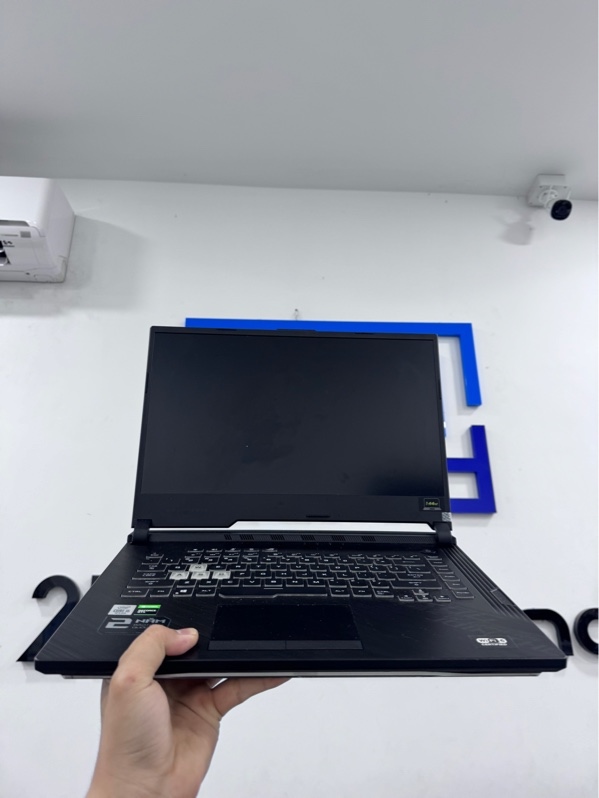 Laptop Asus ROG Strix G512L - i5-10300H - 8/512GB - GTX 1650Ti - Màu đen - Pin 64%, chu kỳ sạc 42 - Ngoại hình 97% -Trầy xước, màn vàng viền- Kèm sạc