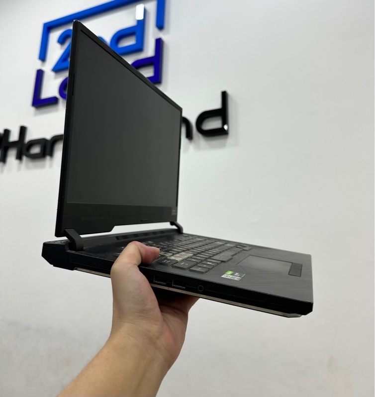 Laptop Asus Rog Strix G512LI - i5 10300H/GTX 1650Ti - Ram 16/512GB SSD ( 95% ) - Pin chai - Màu đen - Ngoại hình 97% - Màn 1 vệt phản quang nhẹ mờ - Kèm sạc