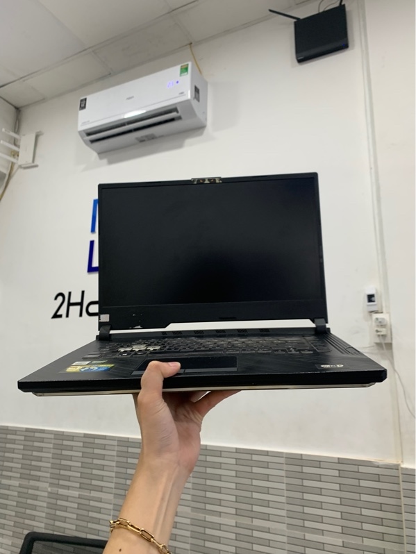 Laptop ASUS ROG Strix G512LV - Intel Core i7-10750H - RTX 2060 6GB - RAM 16GB / SSD 512GB - Màu đen - Pin 65% - Ngoại hình: 96% - Màn hình ám hồng, phản quang, ẩm hơi nước - Kèm sạc