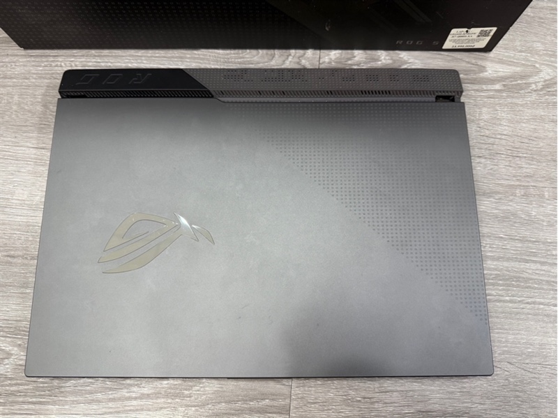 Laptop Asus ROG Strix G513 - Ram 8/512SSD - Đen - 97% - pin 82% - Kèm sạc - GTX 1650 - Ryzen 7 - 74806H - Màn ám 3