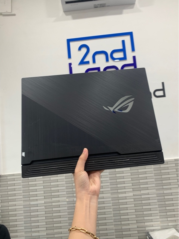 Laptop Asus rog strix G513GT - i5-9300H - GTX 1650 4gb - Ram 16gb/ssd 512gb - Màu đen - Pin 70% - Ngoại hình: 96% - Màn phản quan - Fullbox