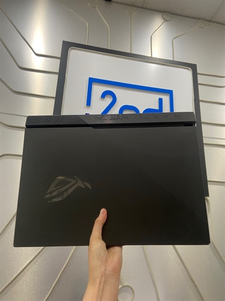 Laptop Asus ROG Strix G513IE - Ryzen 7 4800H RTX 3050Ti - Ram 8/512GB SSD - Pin 89% - Màu đen - Ngoại hình: 98% - viền ám vàng - Kèm sạc