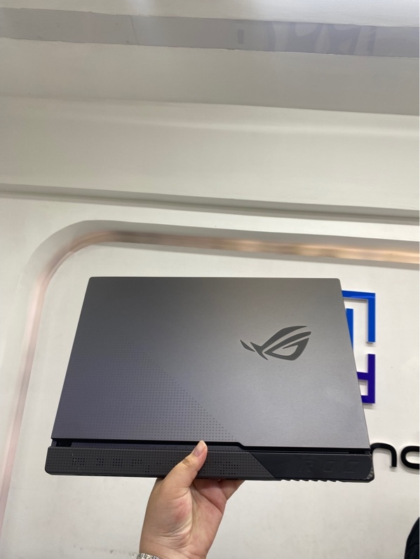 Laptop Asus Rog Strix g513ih - Chip Ryzen 7 - 4800H - 16/512gb ssd - GTX 1650 - Màu đen - Pin thay 100% - Ngoại hình 97.5% - Màn phản quang - Kèm sạc