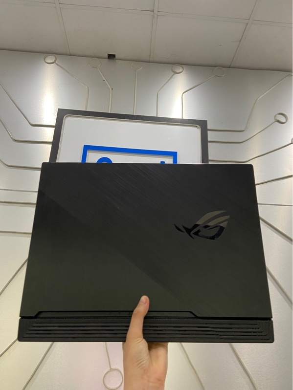 Laptop Asus ROG Strix G531GT - i7-9750H - Ram 8/512GB ( SSD chạy hơn 10372 giờ ) - Pin 68% - Màu đen - Ngoại hình: 97% - Màn ám hồng, màn in phím, màn dính keo không vệ sinh được, màn phản quang, lưu ảnh giữa màn - Kèm sạc