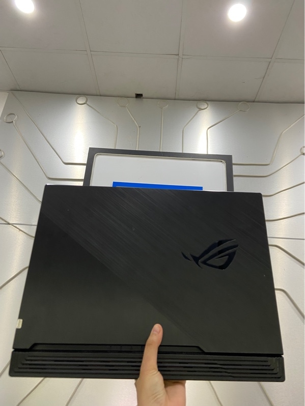 Laptop Asus Rog Strix G531GV - I7-9750H - Ram 16/512GB SSD - Sức khoẻ ổ 81% - RTX 2060 - Màn FullHD 120hz - Pin 57% - Màu đen - Ngoại hình: 97% - Màn ám hồng, phản quang, mất led mặt D bên trái, tróc sơn nút - Kèm sạc