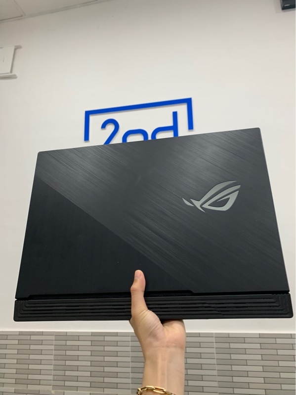 Laptop Asus ROG Strix G713GT.308 - i7-9750H - GTX 1650 4GB -Ram 8GB/SSD 512GB - Màu đen - Pin 72% - Ngoại hình: 97% - Màn ám hồng - Kèm sạc