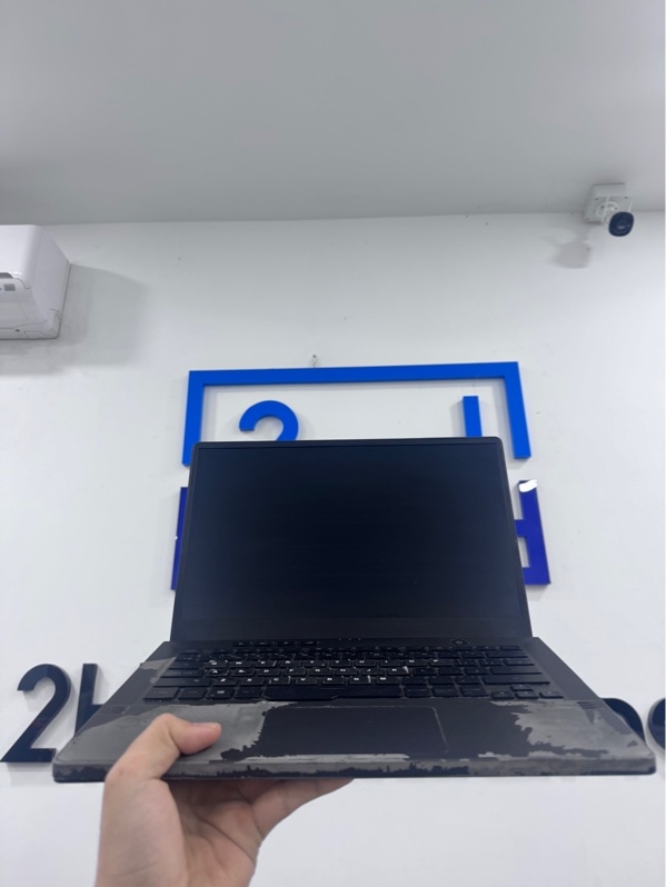 Laptop Asus ROG Zephyrus G14 GA401QC2 - Ryzen 7 5800HS - 16/512Gb SSD - card GeForce RTX3050 - Ngoại hình 97% - Pin 74%- sức khoẻ ổ 93%, nhiệt độ ổ cao, máy dán decal full, màn ám vàng, có vệt ố, mặt phím rộp sơn bong tróc nhiều - Kèm sạc