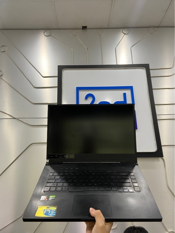 Laptop Asus Rog Zephyrus G15 GA GA502IU - ADM Ryzen 7 4800HS - NVIDIA GeForce GTX 1660 - 144Hz - Ram 16/1TB SSD - Pin 58% - Màu đen - Ngoại hình: 97% - màn in phím, ám xanh - Kèm sạc