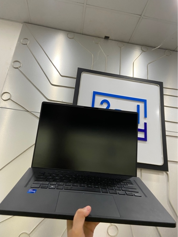 Laptop Asus ROG Zephyrus M16 GU603ZM - i7 12700H - Ram 8/500GB + 128gb - RTX 3060 - Pin 76% - Màu đen - Ngoại hình: 97% - màn ám hồng - Kèm sạc