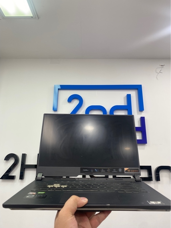 Laptop Asus Rogstrix G513IE - AMD Ryzen 7 4800H - Ram 16/512GB SSD - Sức khỏe ổ 93 - RTX 3050 Ti - Pin: 61% - Màu đen - Ngoại hình: 97% - Màn phản quang, ám hồng, in phím, dộp màn, xước cấn sườn, thân - Kèm sạc