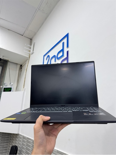 Laptop Asus S16 (V3607) - RTX 5050 8GB - Intel core 7 240H - 16/512GB SSD(tốt) - Màu đen - Pin 100 - Ngoại hình 98% - Body, kèm sạc 1