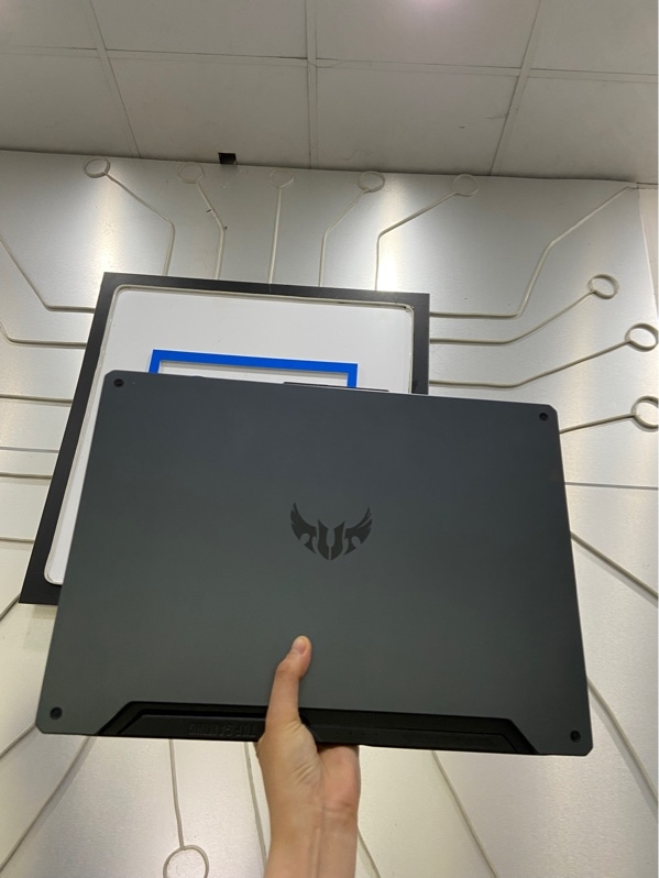 Laptop Asus Tuf A15 FA506 - Ryzen 5 4600h GTX 1650 - Ram 16/512GB - Pin chai nặng - Màu đen - Ngoại hình: 97% - Màn ám hồng nhẹ - Kèm sạc