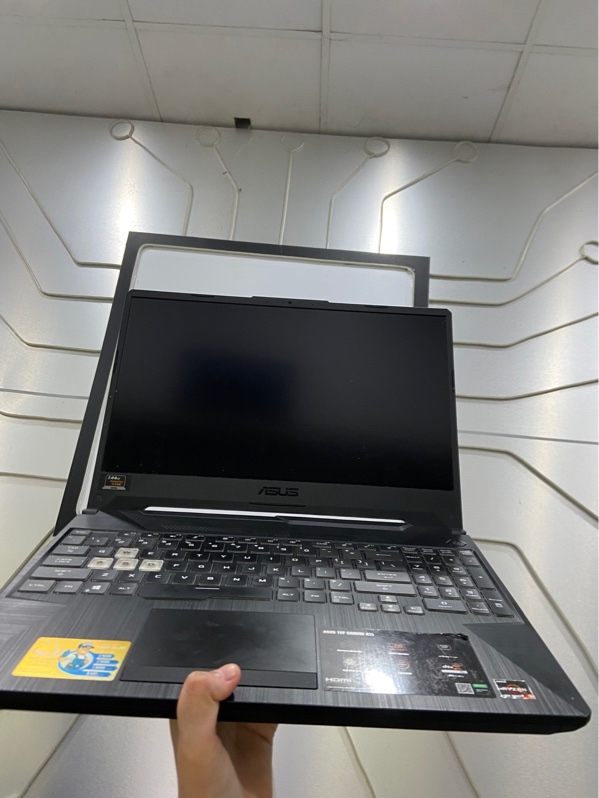 Laptop Asus Tuf A15 FA506 - Ryzen 5 4600h GTX 1650 - Ram 16/512GB - Pin chai nặng - Màu đen - Ngoại hình: 97% - Màn ám hồng nhẹ - Kèm sạc