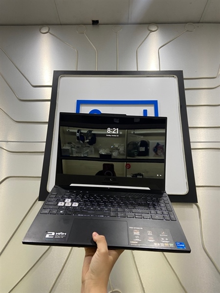 Laptop Asus Tuf Dash F15 FX517ZE - i5-12450H - RTX 3050 Ti - Ram 8/512GB SSD - Pin 67% - Màu đen - Ngoại hình: 97% - Trầy mặt A, màn bụi trong, phản quang 1 đốm - Kèm sạc 1