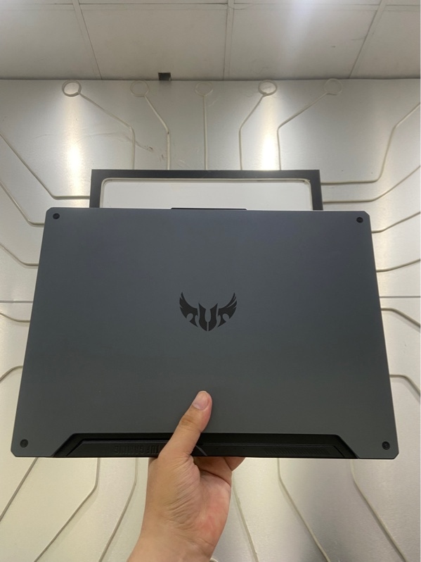 Laptop Asus Tuf F15 FX506 - i5-10300H - GTX 1650 - 8/512GB - Màu đen - Ngoại hình: 98% - Kèm sạc