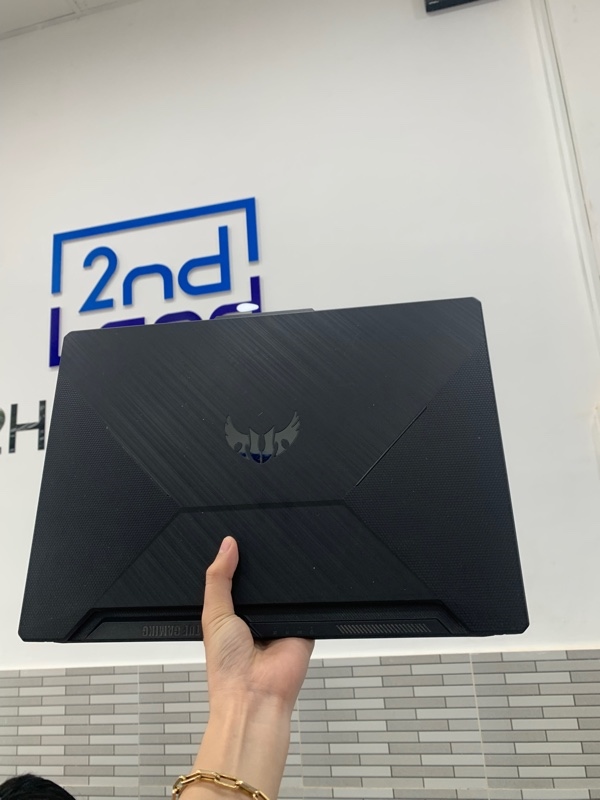 Laptop Asus Tuf F15 - i5-10300H - Ram 8GB/512B SSD - GTX 1650 4GB - Màu đen - Pin 75% - Ngoại hình: 98% - Hư 1 cổng usb - Kèm sạc