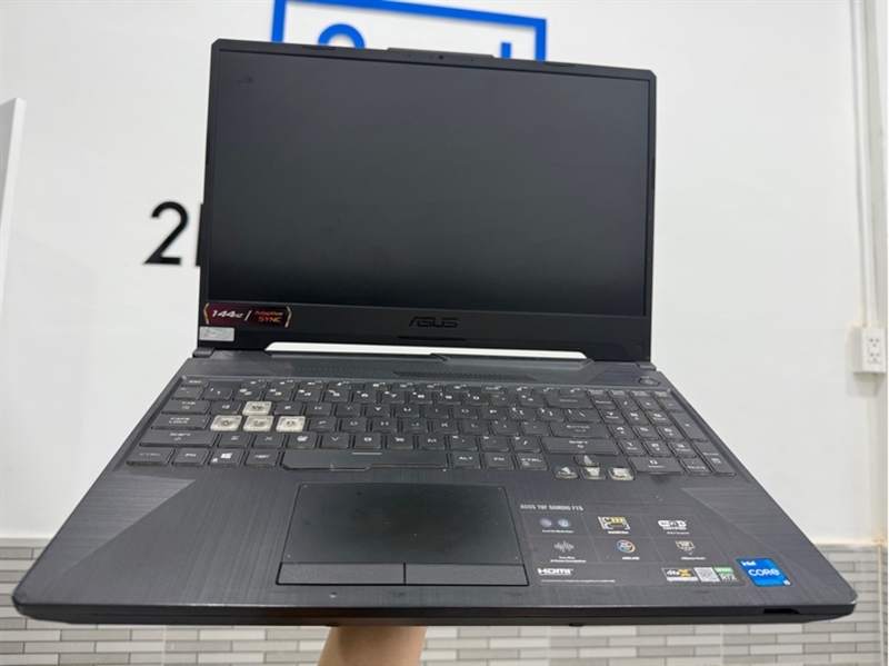 Laptop Asus Tuf F15 - i5-11900H - RTX 3050 - 4GB RAM - 8GB/SSD512GB - Màu đen - Pin 62% - Tình trạng tốt - Ngoại hình 96% - Phản quang , bể sườn - Kèm sạc linh kiện 2