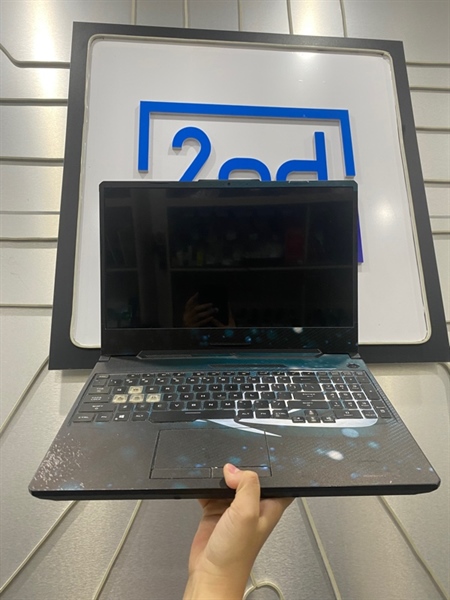 Laptop Asus TUF F15FX506LH - i5-10300H - GTX1650 - Ram 8GB/512GB SSD - Pin 85% - Màu đen - Ngoại hình: 98% - Dán skin full máy, màn phản quang viền nhẹ - Body - Kèm sạc 1