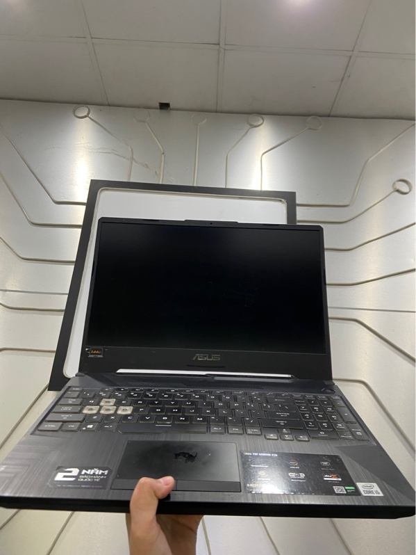 Laptop Asus TUF FX506LH - i5 10300H/GTX 1650 - 16/512GB SSD - Pin chai - Màn 144HZ - Màu đen - Ngoại hình: 97% - Ám hồng nhẹ, hoằn phím nhẹ tối viền nhiều, máy khá lag, lỗi cam, touchpad trầy nhiều - Kèm sạc