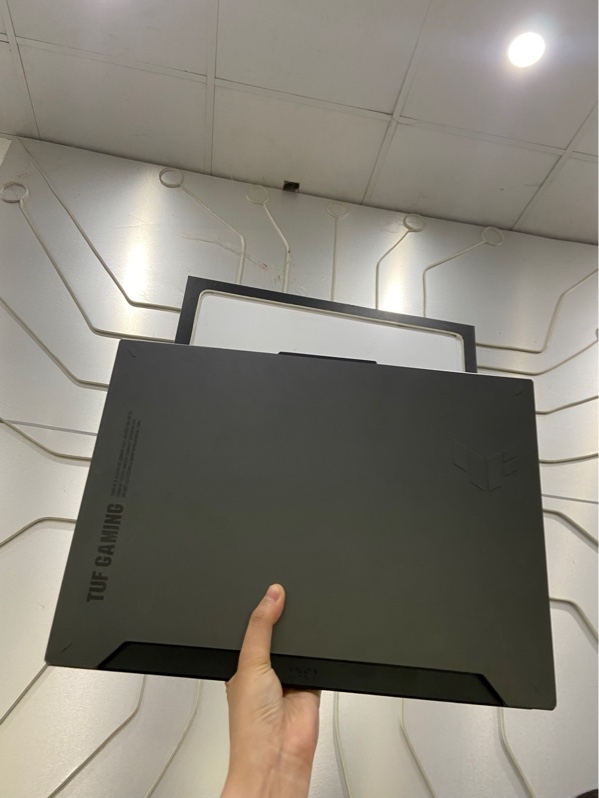 Laptop Asus Tuf Gaming A15 - ADM Ryzen 7 7735HS - Nvidia Geforce RTX 4060 - Ram 16/1TB SSD - Pin 78% - Màu đen - Ngoại hình: 97% - Màn ám viền vàng, xước thân, in phím - Kèm sạc