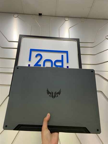 Laptop Asus Tuf Gaming A15 FA506IH-Ryzen 5 4600H-GTX 1650 - Ram 16/512GB - Pin 64% - Màu xám - Ngoại hình: 98% - Loạn touchpad khi sạc( do sạc ),màn nhiều đốm phản quang,ám hồng nhẹ, phím mũi tên không nhạy, loa nhỏ, nứt sườn nhẹ, khung màn hở- Kèm sạc